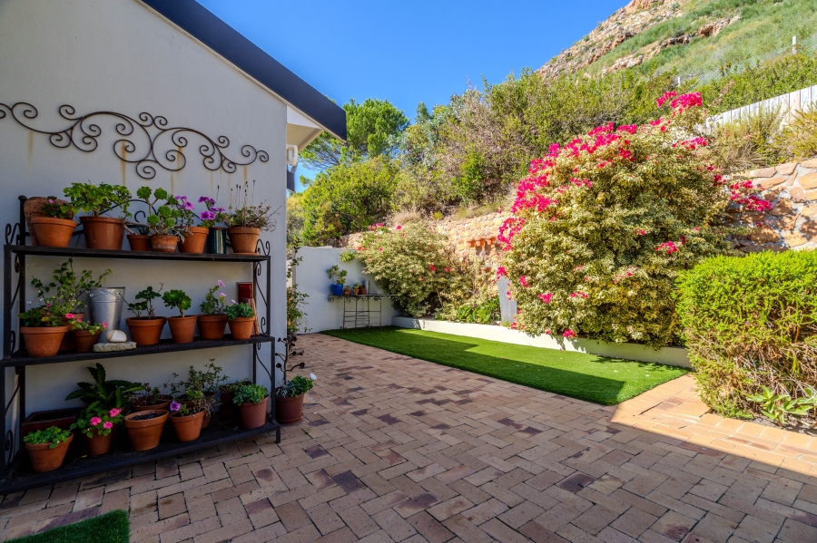 4 Bedroom Property for Sale in Simons Kloof Western Cape